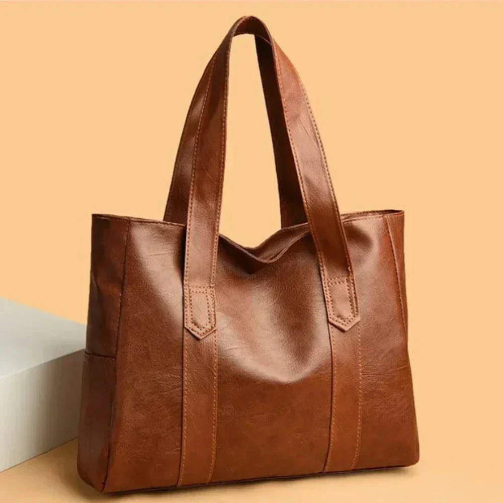 Sofia™ | Minimalist luxurious shoulder bag in a soft design.