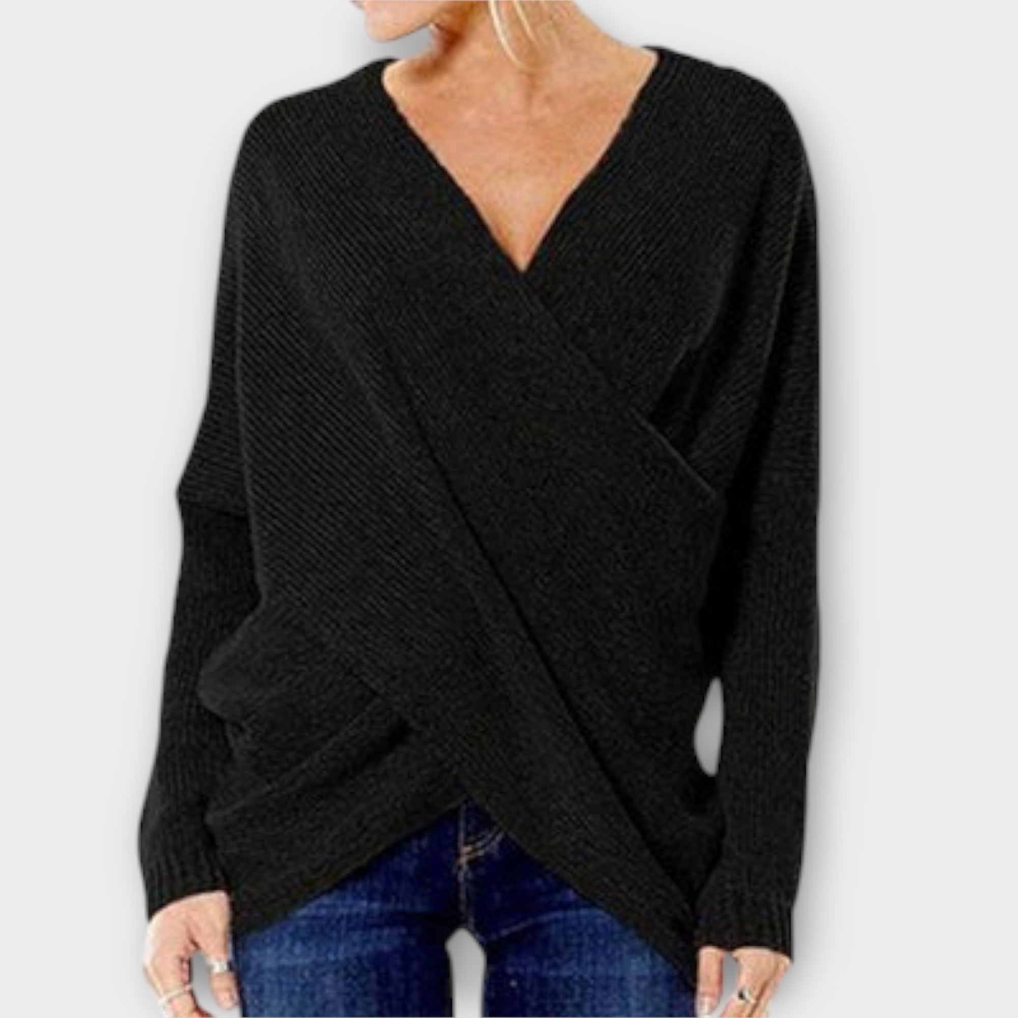 Aida™ - Elegant pullover with cross design